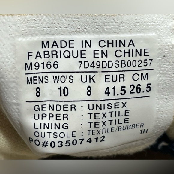 Converse Low Tops Shoes - Black & White - Women’s Size 10 & Men’s Size 8 - Picture 9 of 10